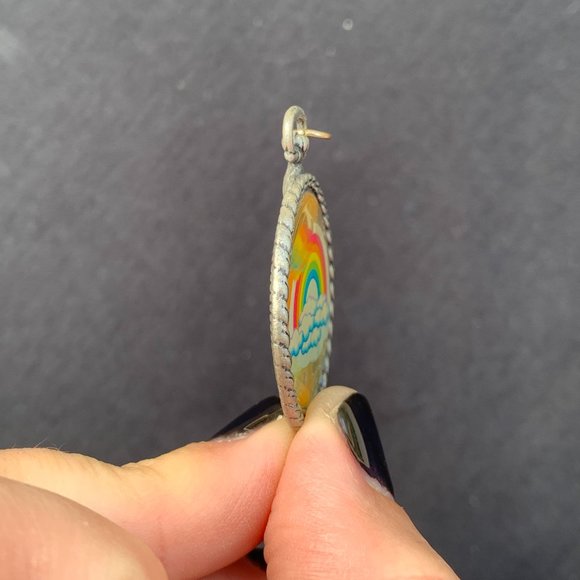 Lisa Frank Rainbow Classic 90's Vintage Sticker Pendant / Charm Necklace Sticker - Picture 3 of 6